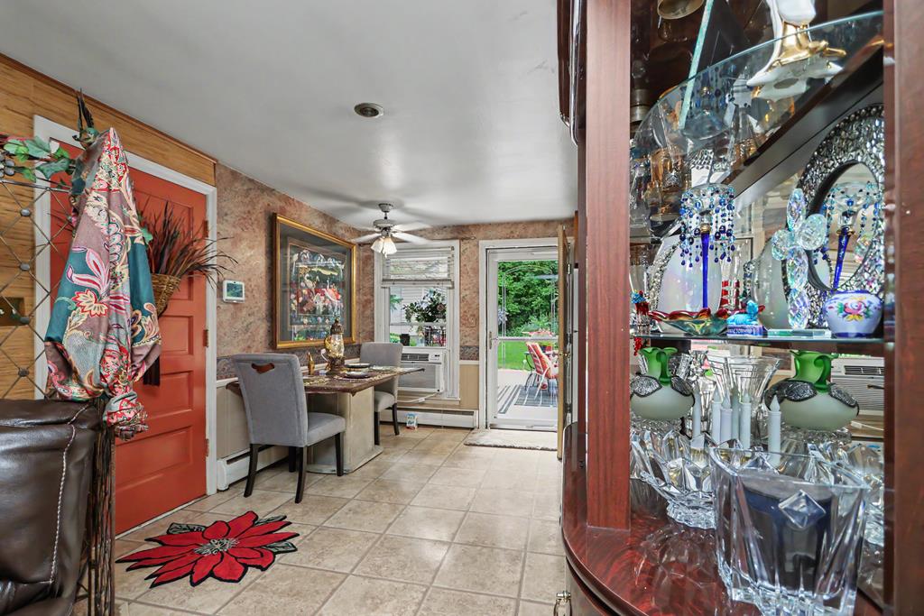 524 State Route 314 North, Ontario, Ohio 44903, 2 Bedrooms Bedrooms, ,1 BathroomBathrooms,Residential,For Sale,State Route 314 North,20100181