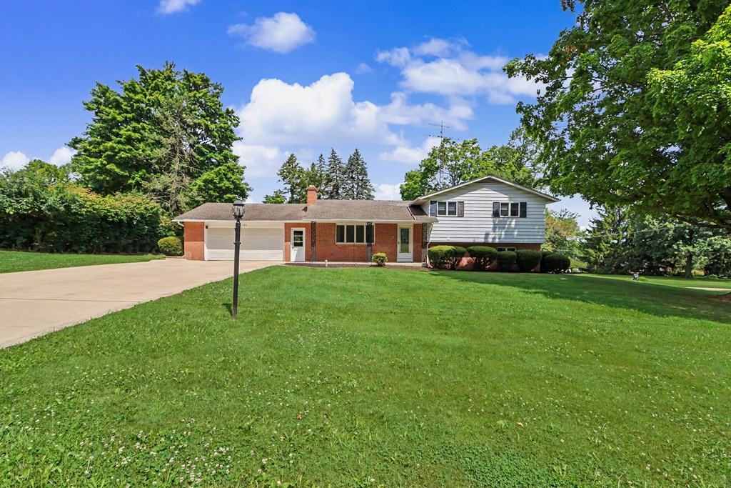 480 Beech Road, Ontario, Ohio 44903, 4 Bedrooms Bedrooms, ,2 BathroomsBathrooms,Residential,For Sale,Beech Road,20100188