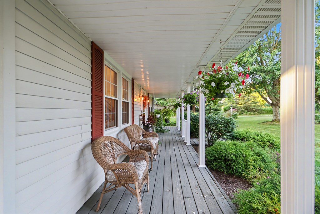 2239 Woodville Rd, Mansfield, Ohio 44903, 3 Bedrooms Bedrooms, ,2 BathroomsBathrooms,Residential,For Sale,Woodville Rd,20100191