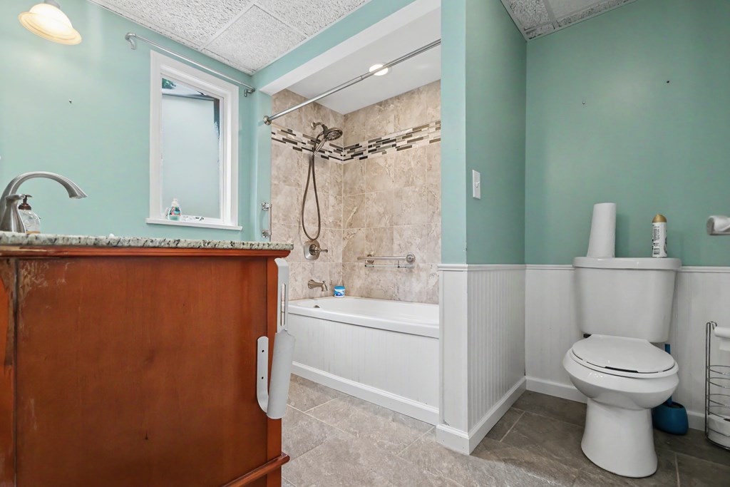 121 Redwood Road, Mansfield, Ohio 44907, 4 Bedrooms Bedrooms, ,3 BathroomsBathrooms,Residential,For Sale,Redwood Road,20100193