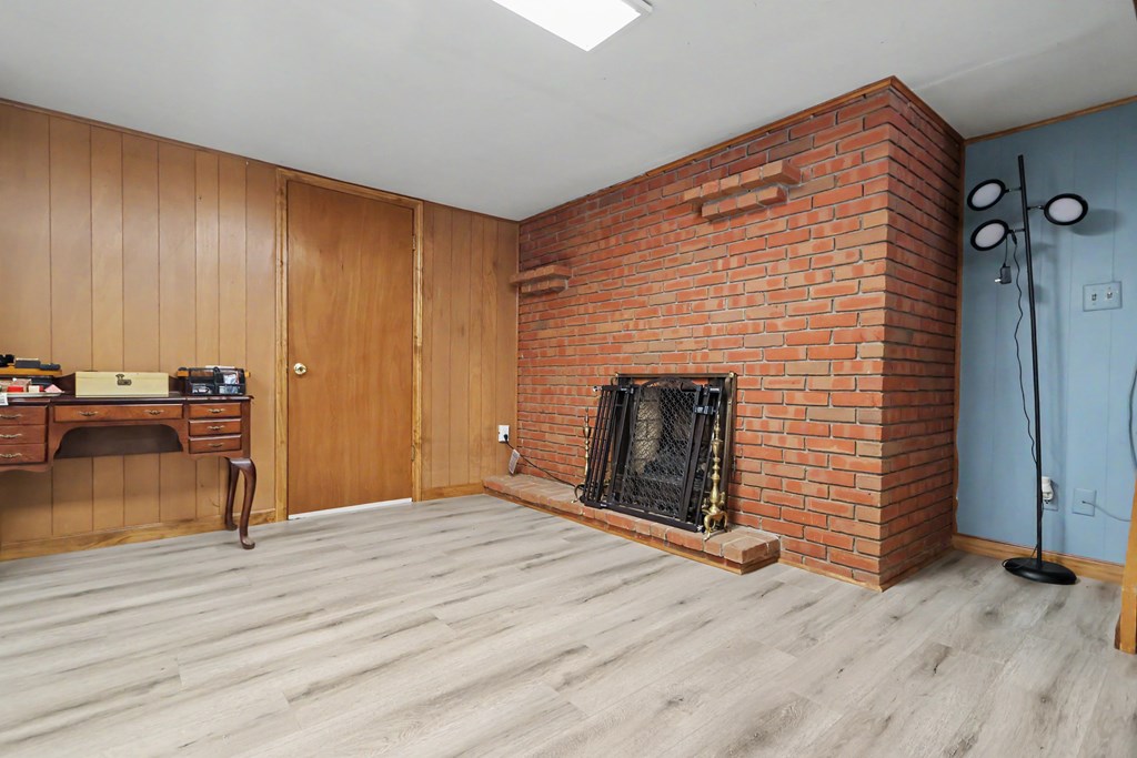 121 Redwood Road, Mansfield, Ohio 44907, 4 Bedrooms Bedrooms, ,3 BathroomsBathrooms,Residential,For Sale,Redwood Road,20100193