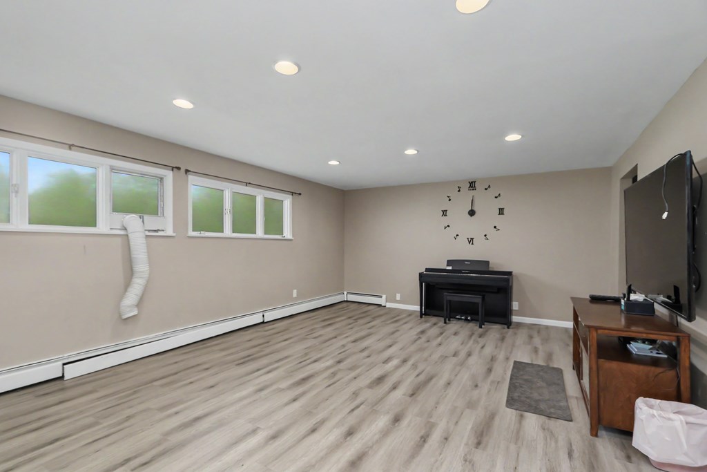 121 Redwood Road, Mansfield, Ohio 44907, 4 Bedrooms Bedrooms, ,3 BathroomsBathrooms,Residential,For Sale,Redwood Road,20100193