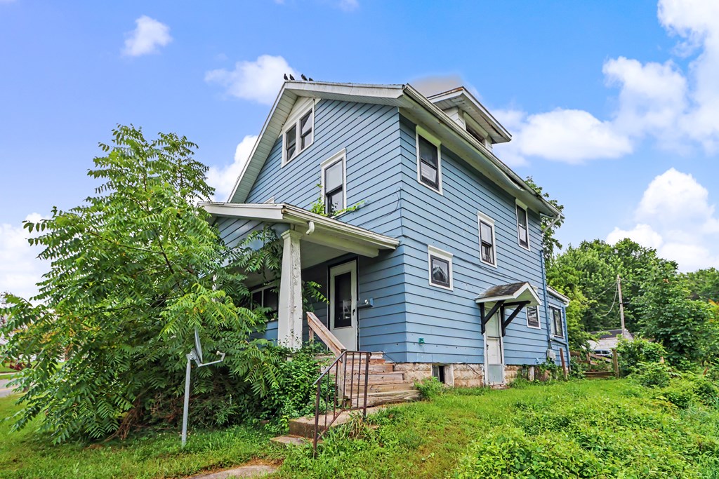 635 West Fourth Street, Mansfield, Ohio 44906, 3 Bedrooms Bedrooms, ,1 BathroomBathrooms,Residential,For Sale,West Fourth Street,20100199 635 West Fourth Street, Mansfield, Ohio 44906, 3 Bedrooms Bedrooms, ,1 BathroomBathrooms,Residential,For Sale,West Fourth Street,20100199