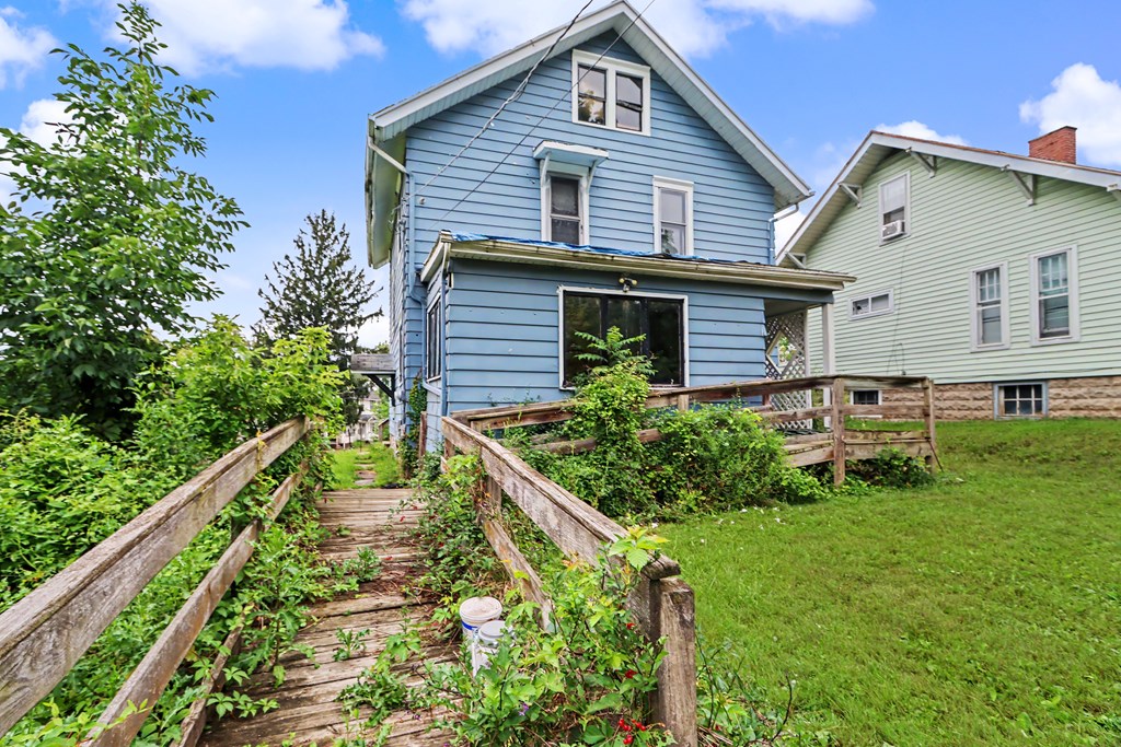 635 West Fourth Street, Mansfield, Ohio 44906, 3 Bedrooms Bedrooms, ,1 BathroomBathrooms,Residential,For Sale,West Fourth Street,20100199 635 West Fourth Street, Mansfield, Ohio 44906, 3 Bedrooms Bedrooms, ,1 BathroomBathrooms,Residential,For Sale,West Fourth Street,20100199