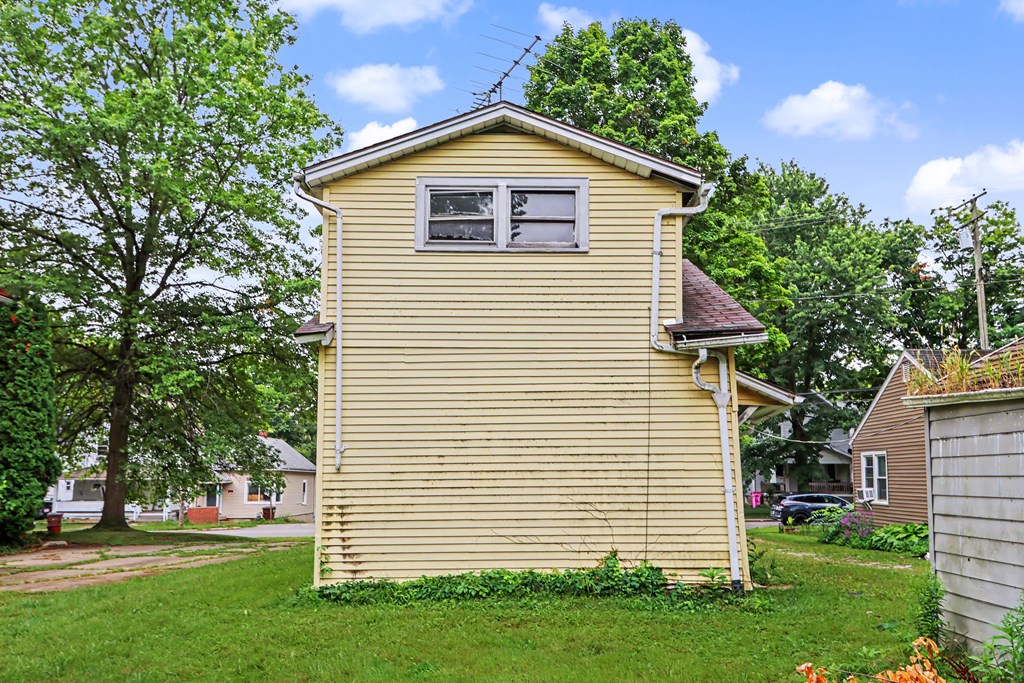75 Rowland Avenue, Mansfield, Ohio 44903, 3 Bedrooms Bedrooms, ,1 BathroomBathrooms,Residential,For Sale,Rowland Avenue,20100201