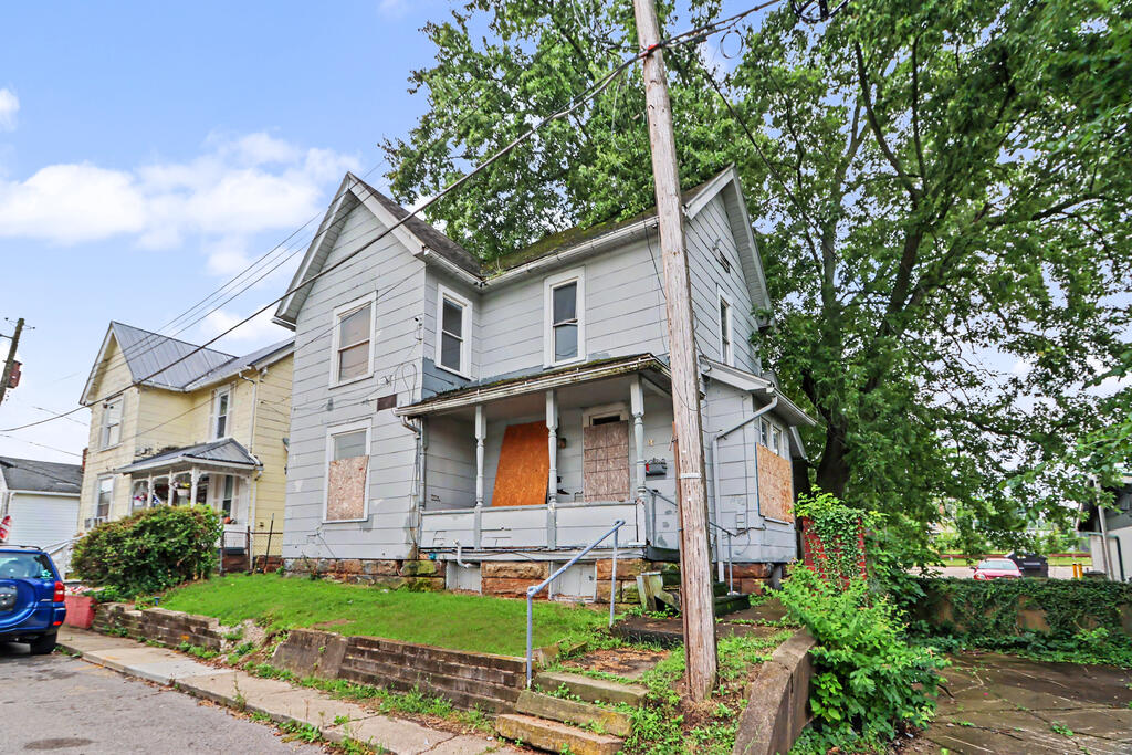 129 West Fifth Street, Mansfield, Ohio 44903, 3 Bedrooms Bedrooms, ,1 BathroomBathrooms,Residential,For Sale,West Fifth Street,20100207