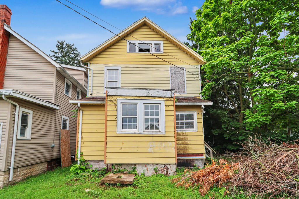 129 West Fifth Street, Mansfield, Ohio 44903, 3 Bedrooms Bedrooms, ,1 BathroomBathrooms,Residential,For Sale,West Fifth Street,20100207