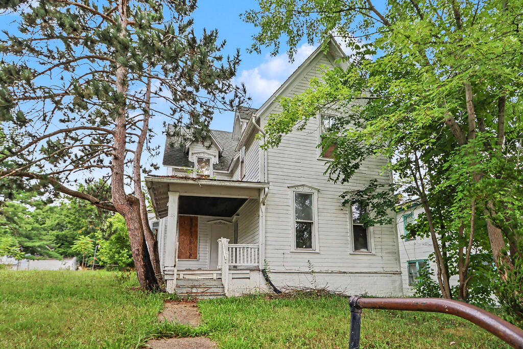 129 West Fifth Street, Mansfield, Ohio 44903, 3 Bedrooms Bedrooms, ,1 BathroomBathrooms,Residential,For Sale,West Fifth Street,20100207
