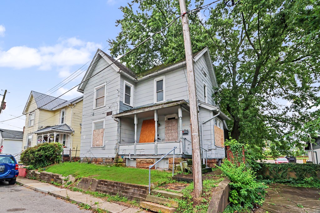 14 Flint Street, Mansfield, Ohio 44902, 2 Bedrooms Bedrooms, ,2 BathroomsBathrooms,Residential,For Sale,Flint Street,20100208 14 Flint Street, Mansfield, Ohio 44902, 2 Bedrooms Bedrooms, ,2 BathroomsBathrooms,Residential,For Sale,Flint Street,20100208
