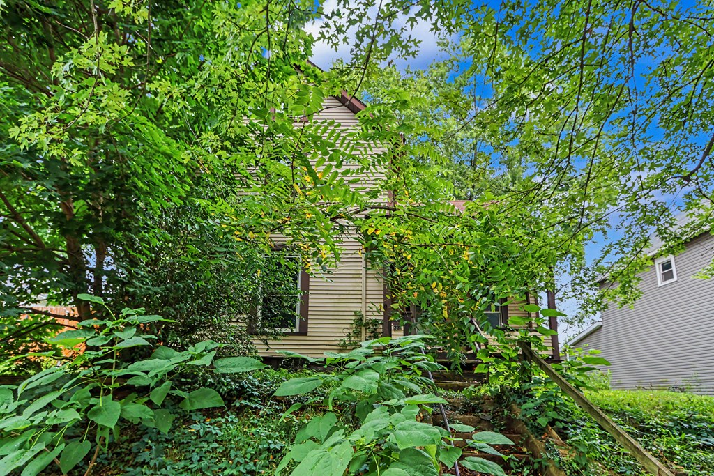 330 Fourth Avenue, Mansfield, Ohio 44905, 3 Bedrooms Bedrooms, ,1 BathroomBathrooms,Residential,For Sale,Fourth Avenue,20100210 330 Fourth Avenue, Mansfield, Ohio 44905, 3 Bedrooms Bedrooms, ,1 BathroomBathrooms,Residential,For Sale,Fourth Avenue,20100210