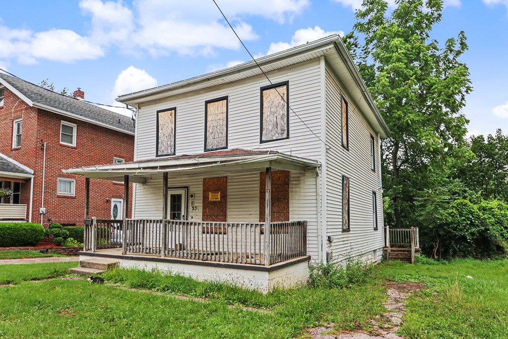 356 West Fifth Street, Mansfield, Ohio 44903, 4 Bedrooms Bedrooms, ,2 BathroomsBathrooms,Residential,For Sale,West Fifth Street,20100212 356 West Fifth Street, Mansfield, Ohio 44903, 4 Bedrooms Bedrooms, ,2 BathroomsBathrooms,Residential,For Sale,West Fifth Street,20100212