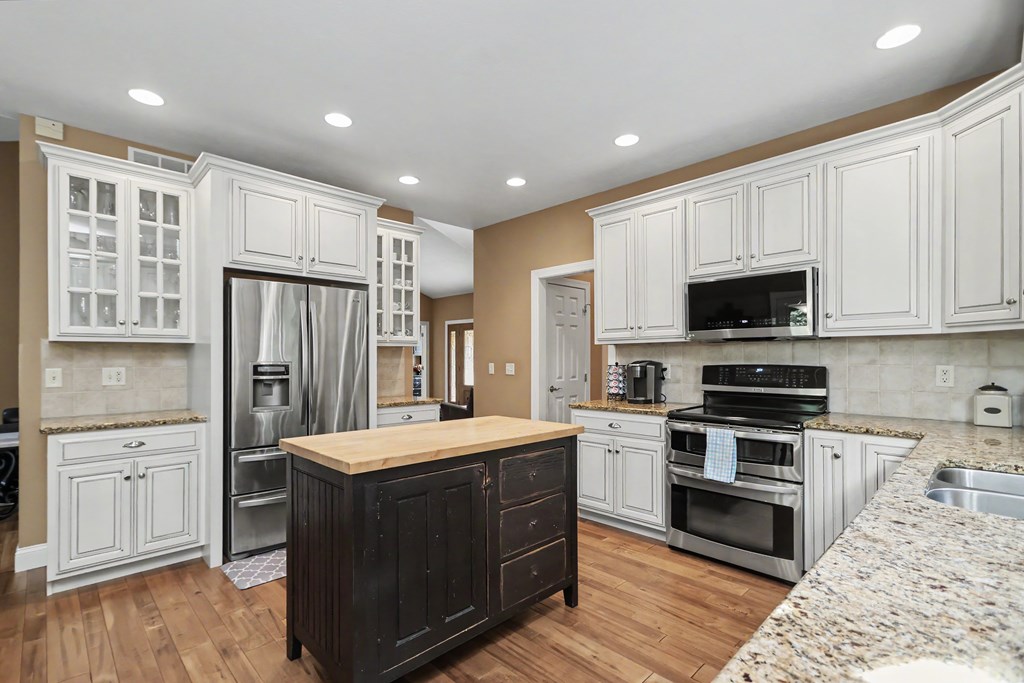 920 Marion Avenue Road North, Mansfield, Ohio 44903, 3 Bedrooms Bedrooms, ,3 BathroomsBathrooms,Residential,For Sale,Marion Avenue Road North,20100236