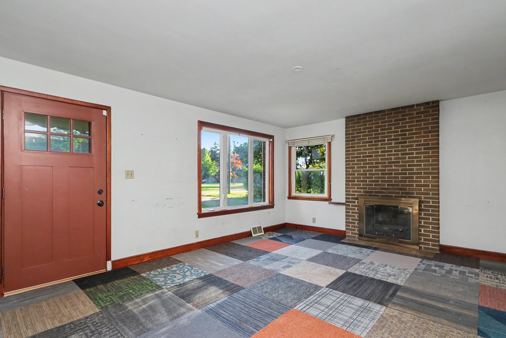 683 Sunset Boulevard, Mansfield, Ohio 44907, 2 Bedrooms Bedrooms, ,1 BathroomBathrooms,Residential,For Sale,Sunset Boulevard,20100235