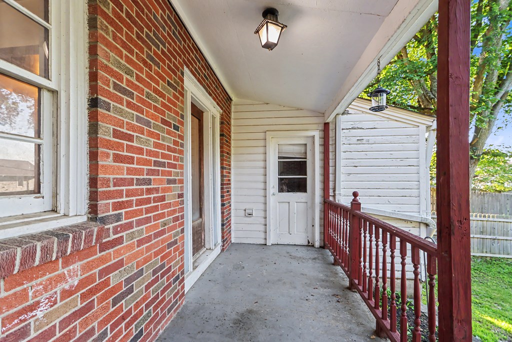 683 Sunset Boulevard, Mansfield, Ohio 44907, 2 Bedrooms Bedrooms, ,1 BathroomBathrooms,Residential,For Sale,Sunset Boulevard,20100235