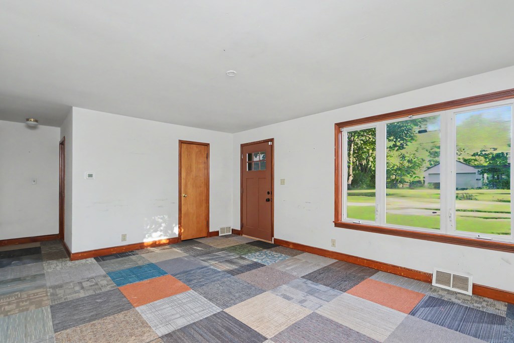 683 Sunset Boulevard, Mansfield, Ohio 44907, 2 Bedrooms Bedrooms, ,1 BathroomBathrooms,Residential,For Sale,Sunset Boulevard,20100235