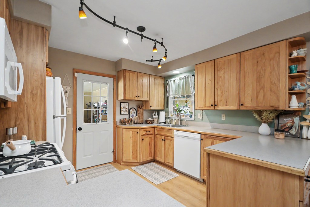 1453 Rosedale Ave, Bucyrus, Ohio 44820, 3 Bedrooms Bedrooms, ,2 BathroomsBathrooms,Residential,For Sale,Rosedale Ave,20100238