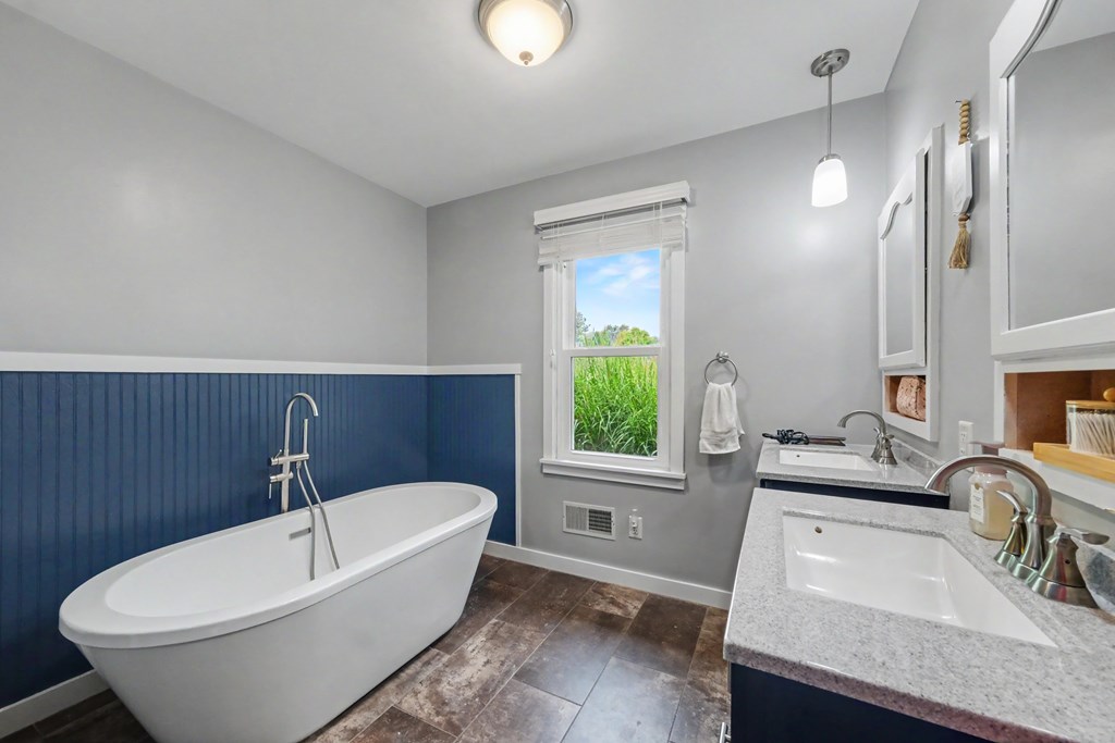 1607 Olde Post Road, Ashland, Ohio 44805, 4 Bedrooms Bedrooms, ,3 BathroomsBathrooms,Residential,For Sale,Olde Post Road,20100240 1607 Olde Post Road, Ashland, Ohio 44805, 4 Bedrooms Bedrooms, ,3 BathroomsBathrooms,Residential,For Sale,Olde Post Road,20100240