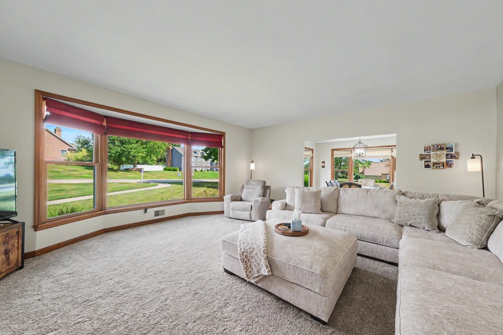1607 Olde Post Road, Ashland, Ohio 44805, 4 Bedrooms Bedrooms, ,3 BathroomsBathrooms,Residential,For Sale,Olde Post Road,20100240 1607 Olde Post Road, Ashland, Ohio 44805, 4 Bedrooms Bedrooms, ,3 BathroomsBathrooms,Residential,For Sale,Olde Post Road,20100240