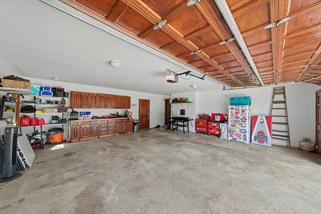 1607 Olde Post Road, Ashland, Ohio 44805, 4 Bedrooms Bedrooms, ,3 BathroomsBathrooms,Residential,For Sale,Olde Post Road,20100240 1607 Olde Post Road, Ashland, Ohio 44805, 4 Bedrooms Bedrooms, ,3 BathroomsBathrooms,Residential,For Sale,Olde Post Road,20100240