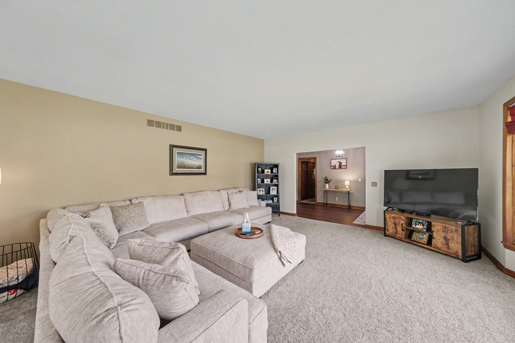 1607 Olde Post Road, Ashland, Ohio 44805, 4 Bedrooms Bedrooms, ,3 BathroomsBathrooms,Residential,For Sale,Olde Post Road,20100240 1607 Olde Post Road, Ashland, Ohio 44805, 4 Bedrooms Bedrooms, ,3 BathroomsBathrooms,Residential,For Sale,Olde Post Road,20100240