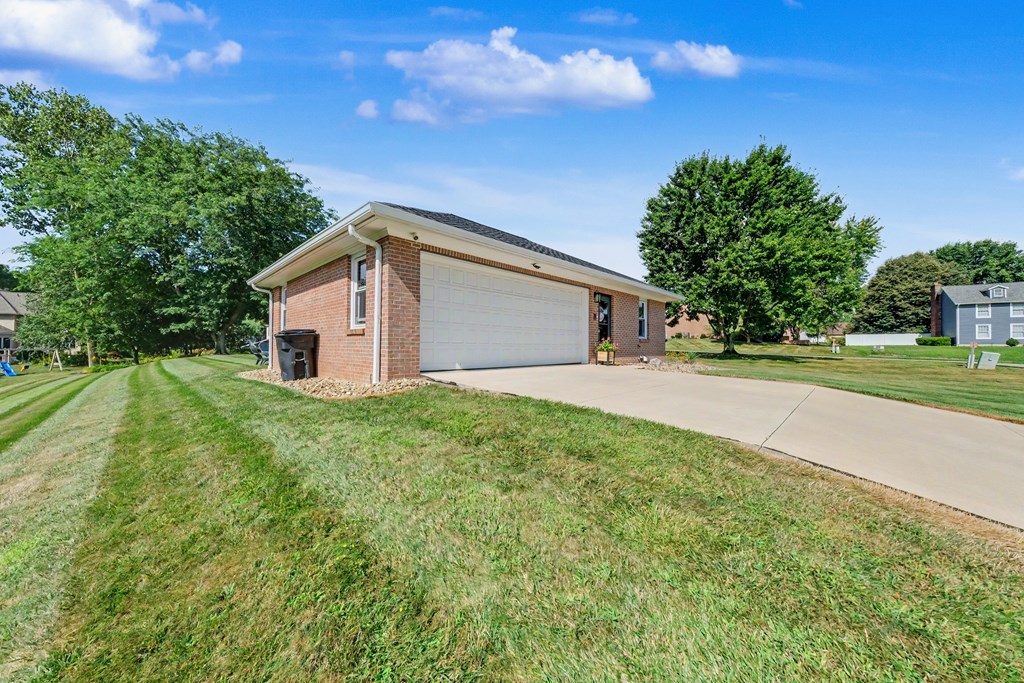 1607 Olde Post Road, Ashland, Ohio 44805, 4 Bedrooms Bedrooms, ,3 BathroomsBathrooms,Residential,For Sale,Olde Post Road,20100240 1607 Olde Post Road, Ashland, Ohio 44805, 4 Bedrooms Bedrooms, ,3 BathroomsBathrooms,Residential,For Sale,Olde Post Road,20100240