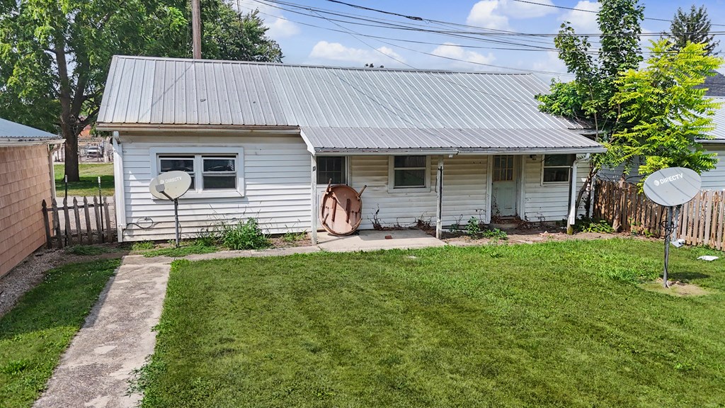 420 East Rensselaer Street, Bucyrus, Ohio 44820, 4 Bedrooms Bedrooms, ,Residential Income,For Sale,East Rensselaer Street,20100244 420 East Rensselaer Street, Bucyrus, Ohio 44820, 4 Bedrooms Bedrooms, ,Residential Income,For Sale,East Rensselaer Street,20100244