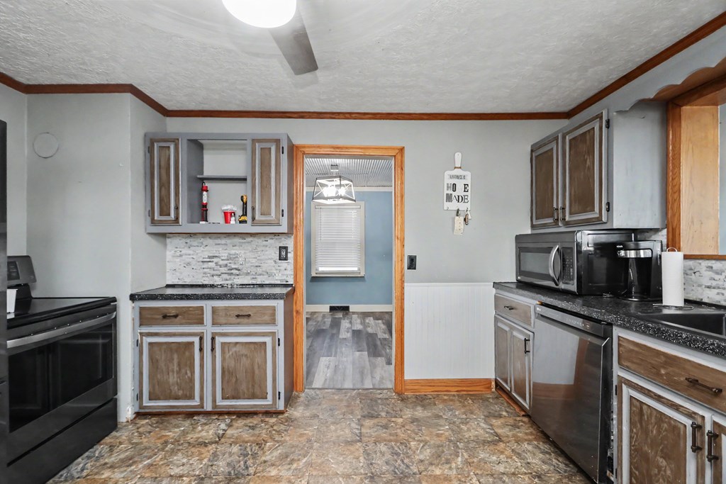 14715 County Road 58, New Washington, Ohio 44854, 3 Bedrooms Bedrooms, ,2 BathroomsBathrooms,Residential,For Sale,County Road 58,20100268