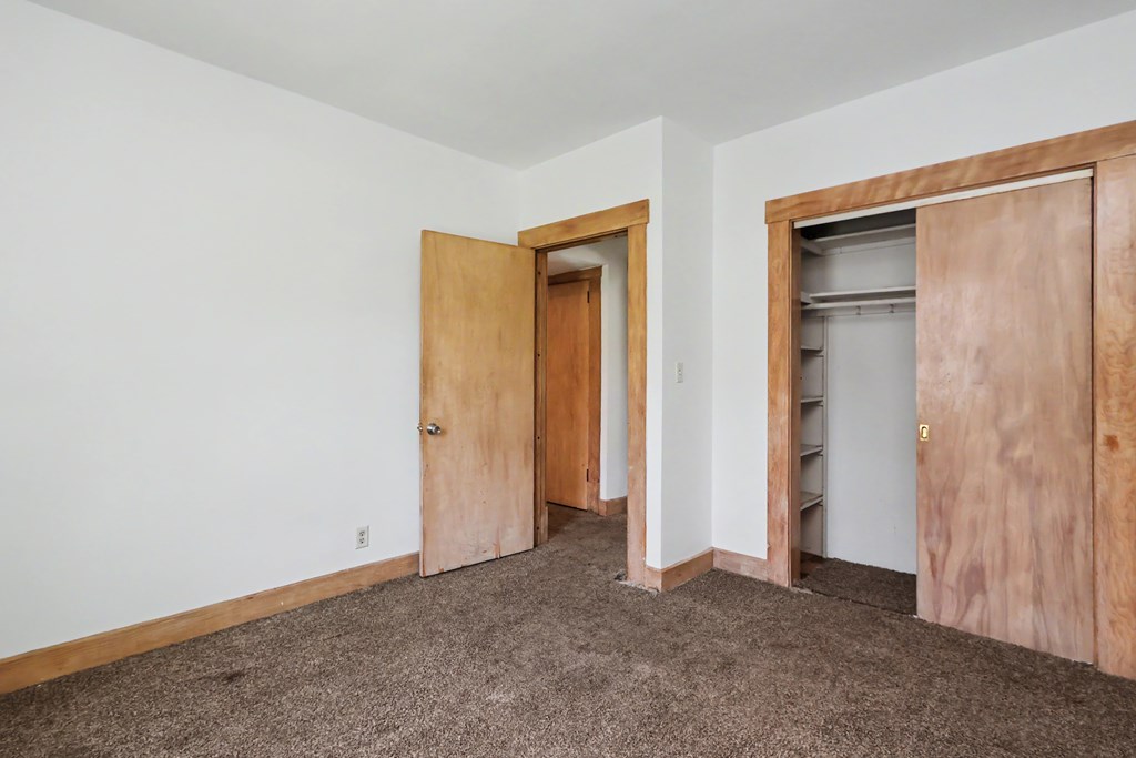 123 -123 1/2 East Main Street, Lexington, Ohio 44904, 4 Bedrooms Bedrooms, ,Residential Income,For Sale,-123 1/2 East Main Street,20100278