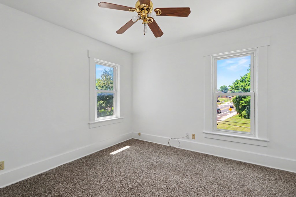 123 -123 1/2 East Main Street, Lexington, Ohio 44904, 4 Bedrooms Bedrooms, ,Residential Income,For Sale,-123 1/2 East Main Street,20100278