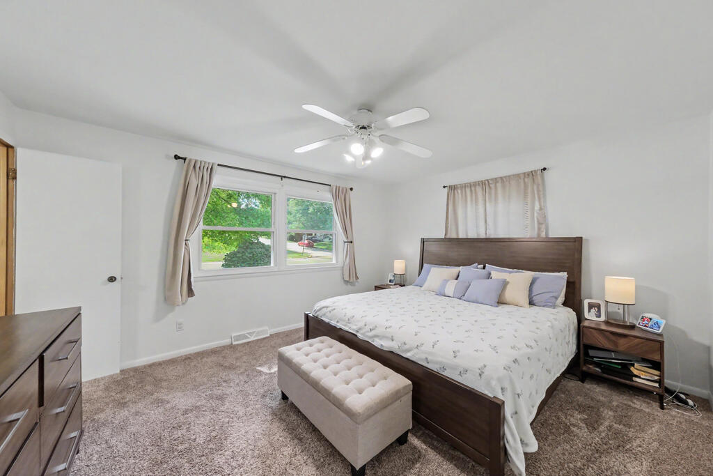 1081 Larchwood Road, Mansfield, Ohio 44907, 3 Bedrooms Bedrooms, ,2 BathroomsBathrooms,Residential,For Sale,Larchwood Road,20100299
