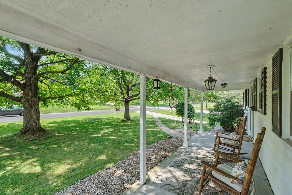 1081 Larchwood Road, Mansfield, Ohio 44907, 3 Bedrooms Bedrooms, ,2 BathroomsBathrooms,Residential,For Sale,Larchwood Road,20100299