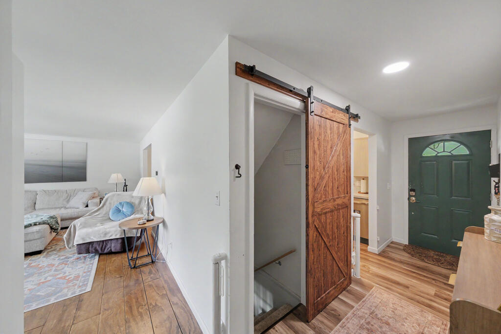 1081 Larchwood Road, Mansfield, Ohio 44907, 3 Bedrooms Bedrooms, ,2 BathroomsBathrooms,Residential,For Sale,Larchwood Road,20100299