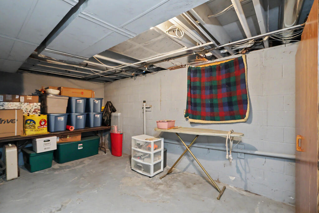 1232 Walcrest Drive, Ontario, Ohio 44906, 3 Bedrooms Bedrooms, ,2 BathroomsBathrooms,Residential,For Sale,Walcrest Drive,20100300 1232 Walcrest Drive, Ontario, Ohio 44906, 3 Bedrooms Bedrooms, ,2 BathroomsBathrooms,Residential,For Sale,Walcrest Drive,20100300