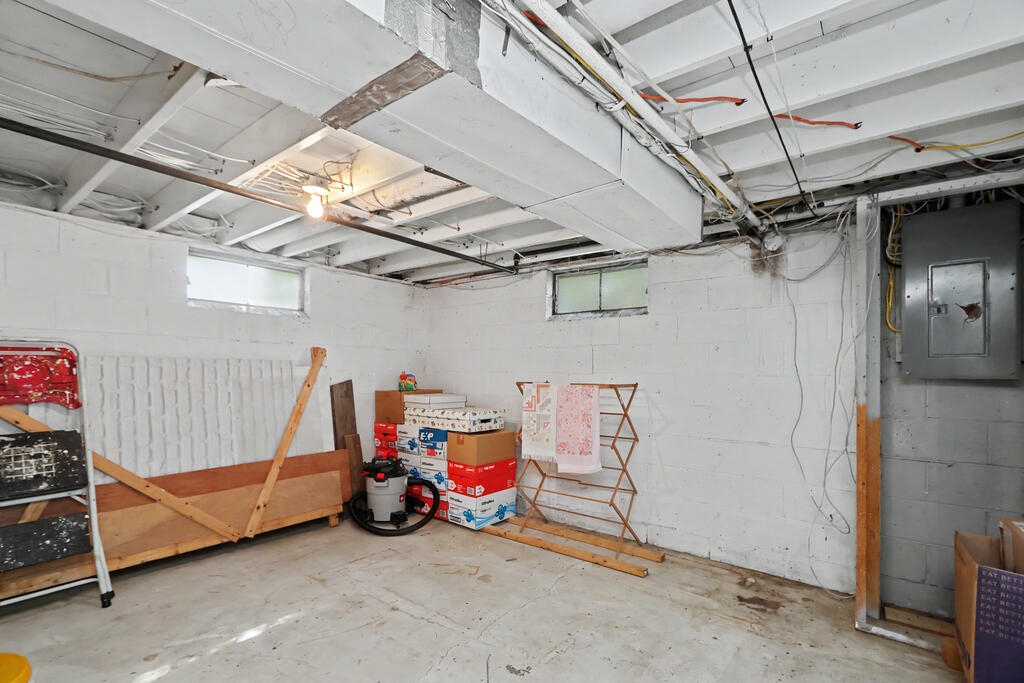 1232 Walcrest Drive, Ontario, Ohio 44906, 3 Bedrooms Bedrooms, ,2 BathroomsBathrooms,Residential,For Sale,Walcrest Drive,20100300 1232 Walcrest Drive, Ontario, Ohio 44906, 3 Bedrooms Bedrooms, ,2 BathroomsBathrooms,Residential,For Sale,Walcrest Drive,20100300