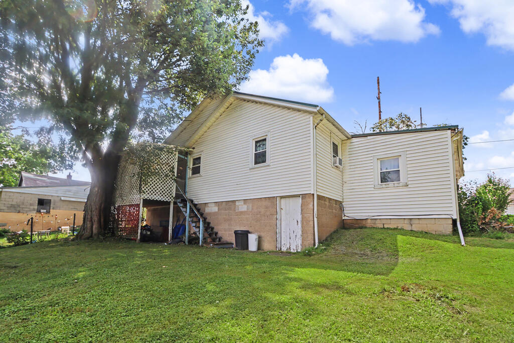 416 5th Avenue, Mansfield, Ohio 44905, 3 Bedrooms Bedrooms, ,2 BathroomsBathrooms,Residential,For Sale,5th Avenue,20100302 416 5th Avenue, Mansfield, Ohio 44905, 3 Bedrooms Bedrooms, ,2 BathroomsBathrooms,Residential,For Sale,5th Avenue,20100302