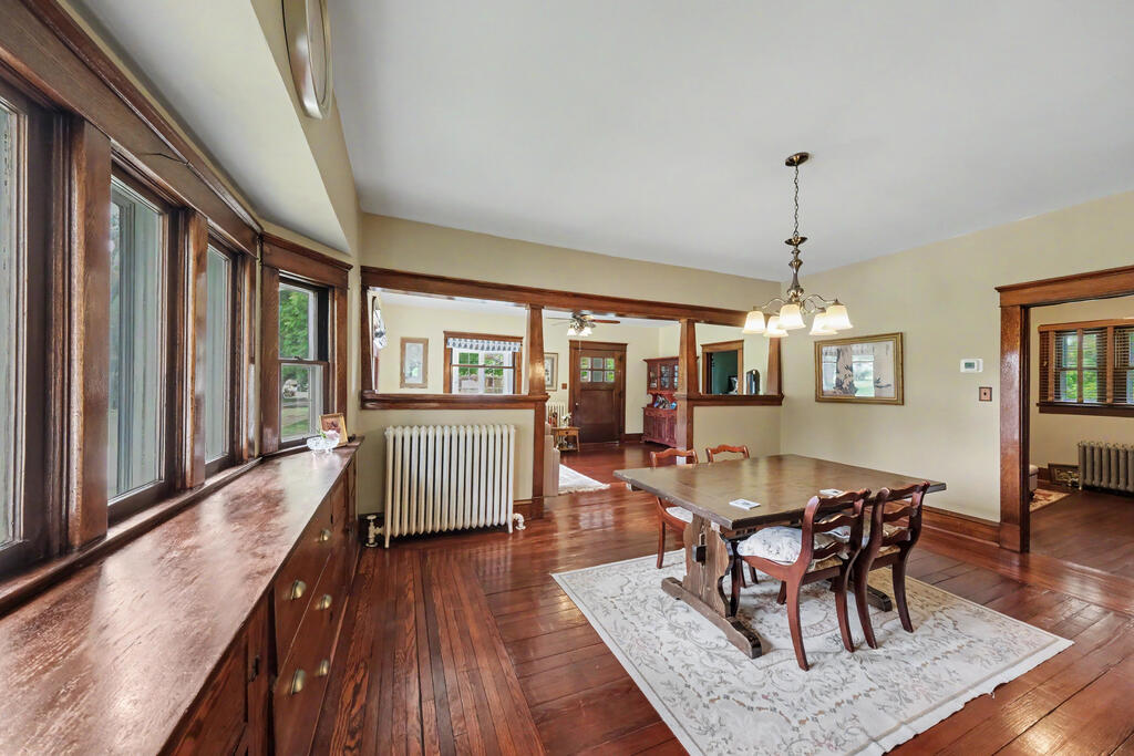 820 West Perry Street, Bucyrus, Ohio 44820, 5 Bedrooms Bedrooms, ,2 BathroomsBathrooms,Residential,For Sale,West Perry Street,20100307 820 West Perry Street, Bucyrus, Ohio 44820, 5 Bedrooms Bedrooms, ,2 BathroomsBathrooms,Residential,For Sale,West Perry Street,20100307