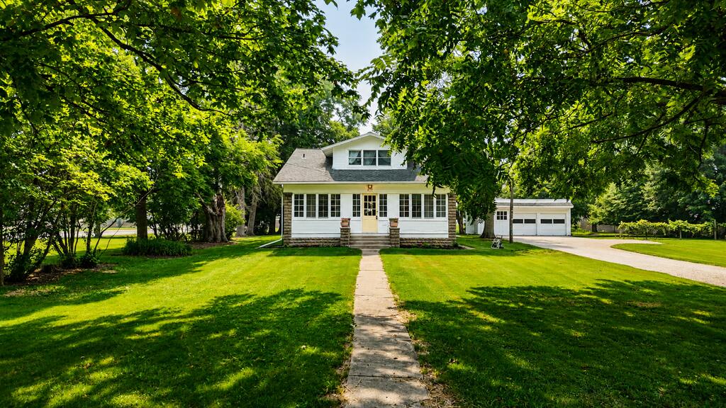 820 West Perry Street, Bucyrus, Ohio 44820, 5 Bedrooms Bedrooms, ,2 BathroomsBathrooms,Residential,For Sale,West Perry Street,20100307 820 West Perry Street, Bucyrus, Ohio 44820, 5 Bedrooms Bedrooms, ,2 BathroomsBathrooms,Residential,For Sale,West Perry Street,20100307