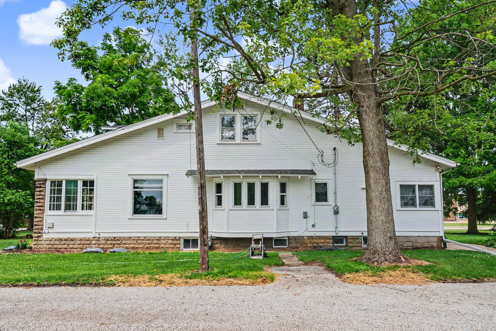 820 West Perry Street, Bucyrus, Ohio 44820, 5 Bedrooms Bedrooms, ,2 BathroomsBathrooms,Residential,For Sale,West Perry Street,20100307 820 West Perry Street, Bucyrus, Ohio 44820, 5 Bedrooms Bedrooms, ,2 BathroomsBathrooms,Residential,For Sale,West Perry Street,20100307