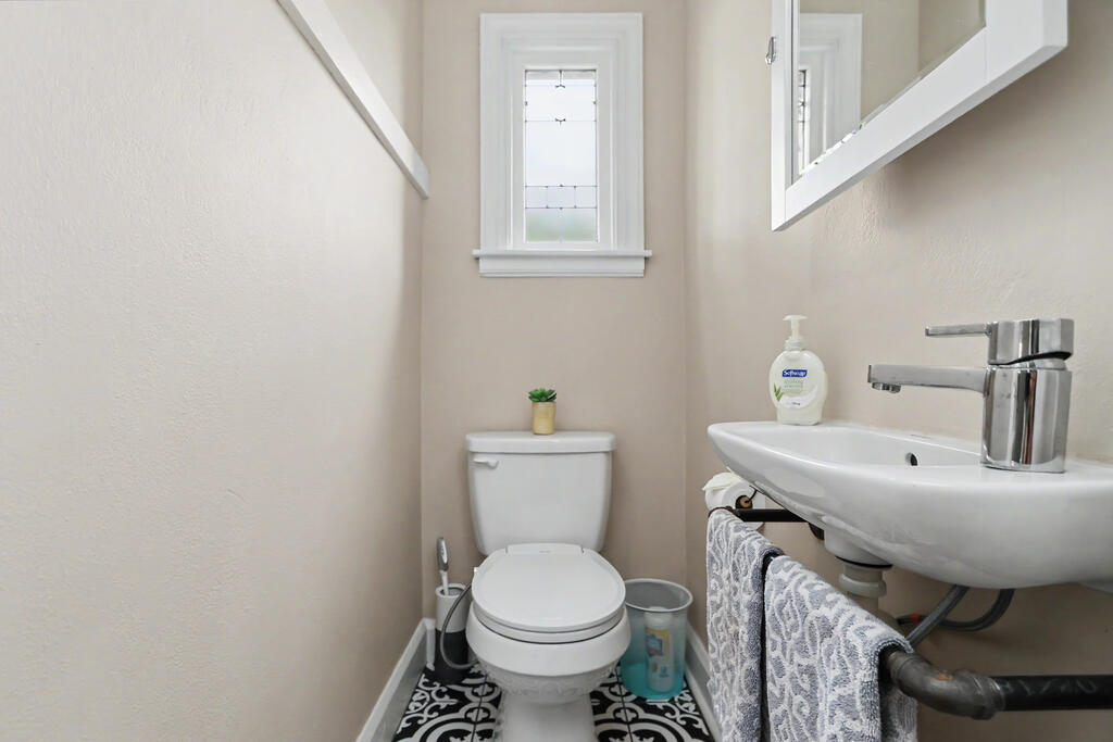 489 Crescent Road, Mansfield, Ohio 44907, 4 Bedrooms Bedrooms, ,1 BathroomBathrooms,Residential,For Sale,Crescent Road,20100308 489 Crescent Road, Mansfield, Ohio 44907, 4 Bedrooms Bedrooms, ,1 BathroomBathrooms,Residential,For Sale,Crescent Road,20100308