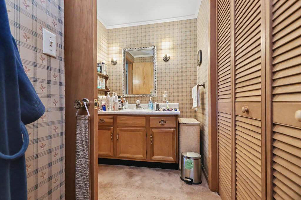 1014 N Clink Boulevard, Crestline, Ohio 44827, 4 Bedrooms Bedrooms, ,2 BathroomsBathrooms,Residential,For Sale,N Clink Boulevard,20100309