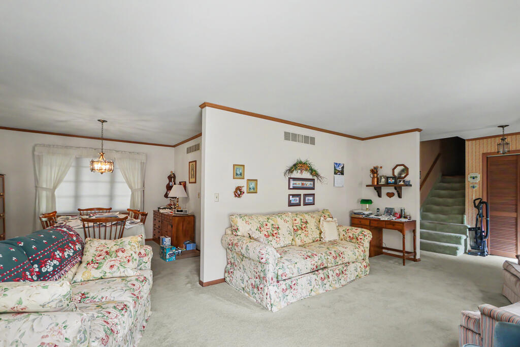 1014 N Clink Boulevard, Crestline, Ohio 44827, 4 Bedrooms Bedrooms, ,2 BathroomsBathrooms,Residential,For Sale,N Clink Boulevard,20100309