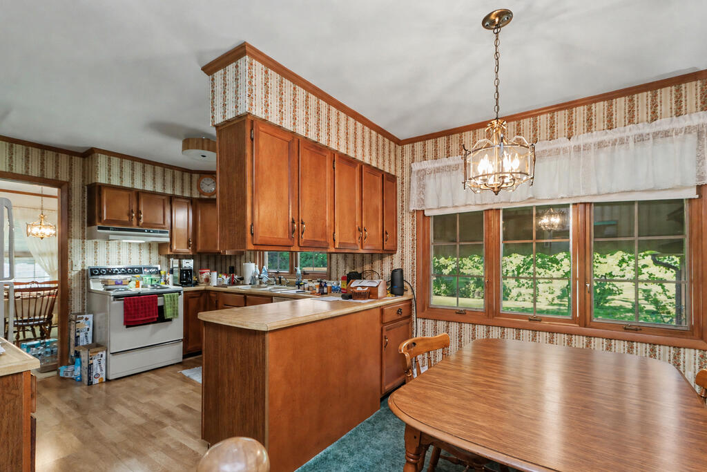 1014 N Clink Boulevard, Crestline, Ohio 44827, 4 Bedrooms Bedrooms, ,2 BathroomsBathrooms,Residential,For Sale,N Clink Boulevard,20100309
