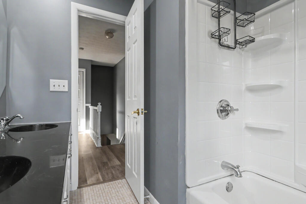 570 Butte Street, Willard, Ohio 44890, 4 Bedrooms Bedrooms, ,2 BathroomsBathrooms,Residential,For Sale,Butte Street,20100310 570 Butte Street, Willard, Ohio 44890, 4 Bedrooms Bedrooms, ,2 BathroomsBathrooms,Residential,For Sale,Butte Street,20100310