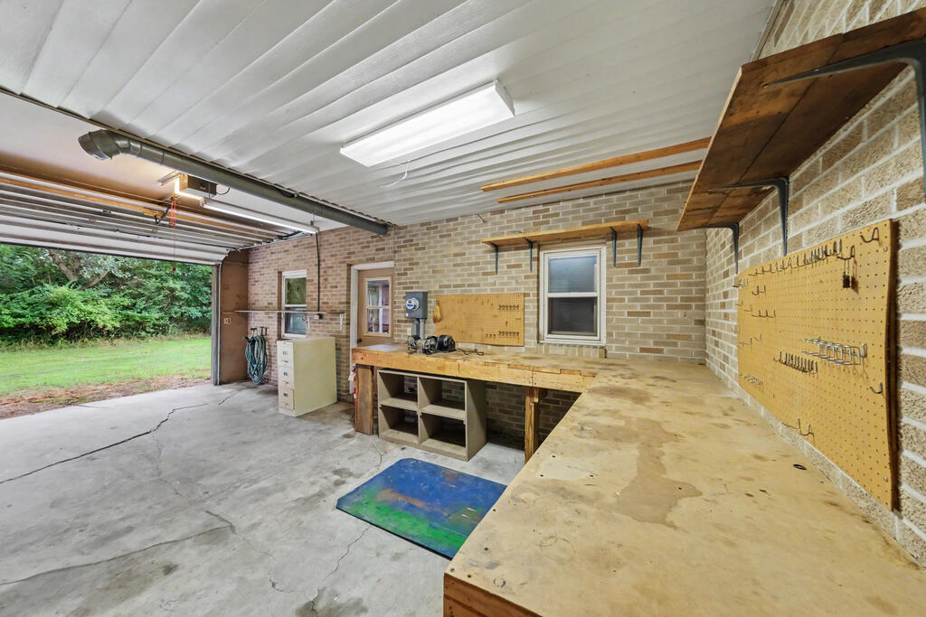 1383 Michigan Drive, Bucyrus, Ohio 44820, 3 Bedrooms Bedrooms, ,3 BathroomsBathrooms,Residential,For Sale,Michigan Drive,20100337