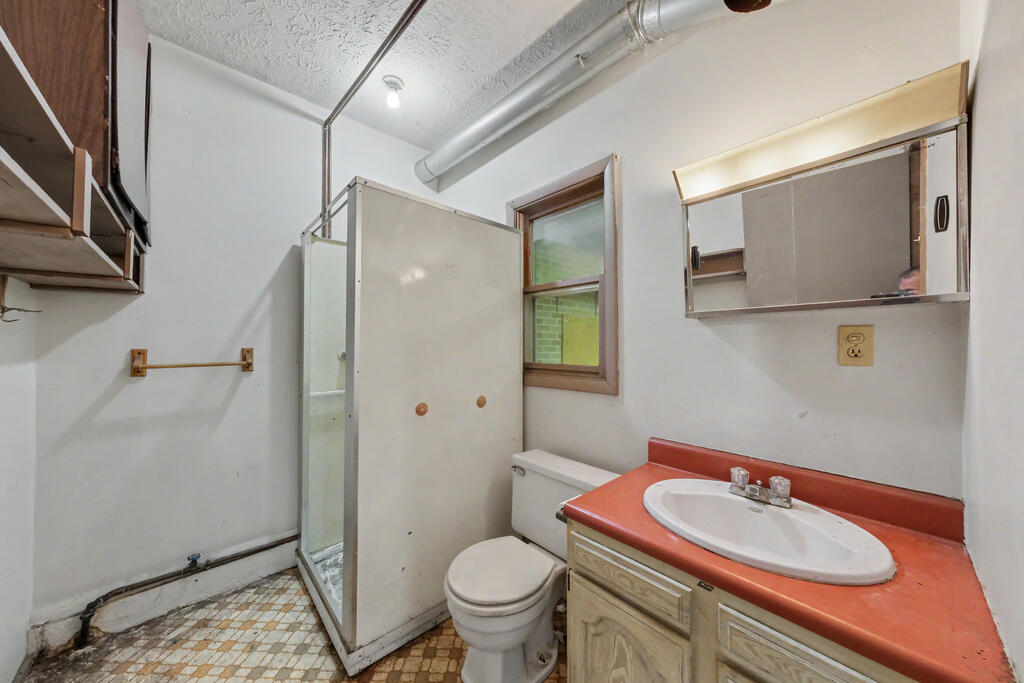 1383 Michigan Drive, Bucyrus, Ohio 44820, 3 Bedrooms Bedrooms, ,3 BathroomsBathrooms,Residential,For Sale,Michigan Drive,20100337