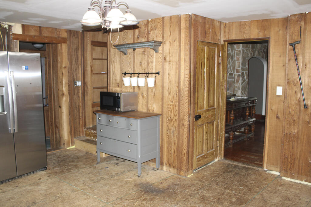 2762 County Road 1075, Perrysville, Ohio 44864, 3 Bedrooms Bedrooms, ,1 BathroomBathrooms,Residential,For Sale,County Road 1075,20100341