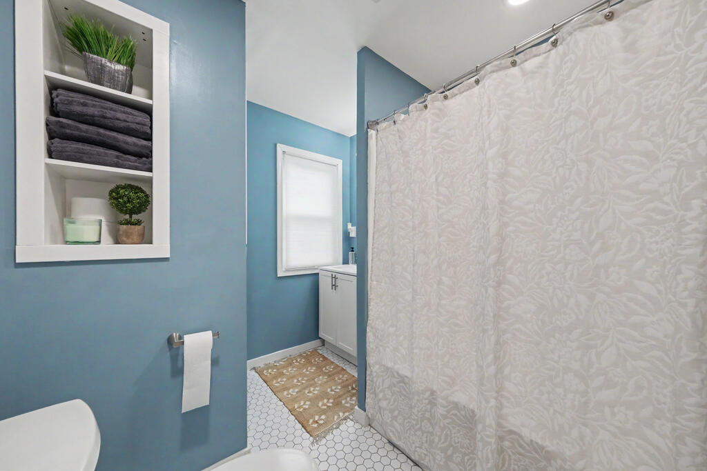 391 Blaine Avenue, Marion, Ohio 43302, 3 Bedrooms Bedrooms, ,1 BathroomBathrooms,Residential,For Sale,Blaine Avenue,20100366