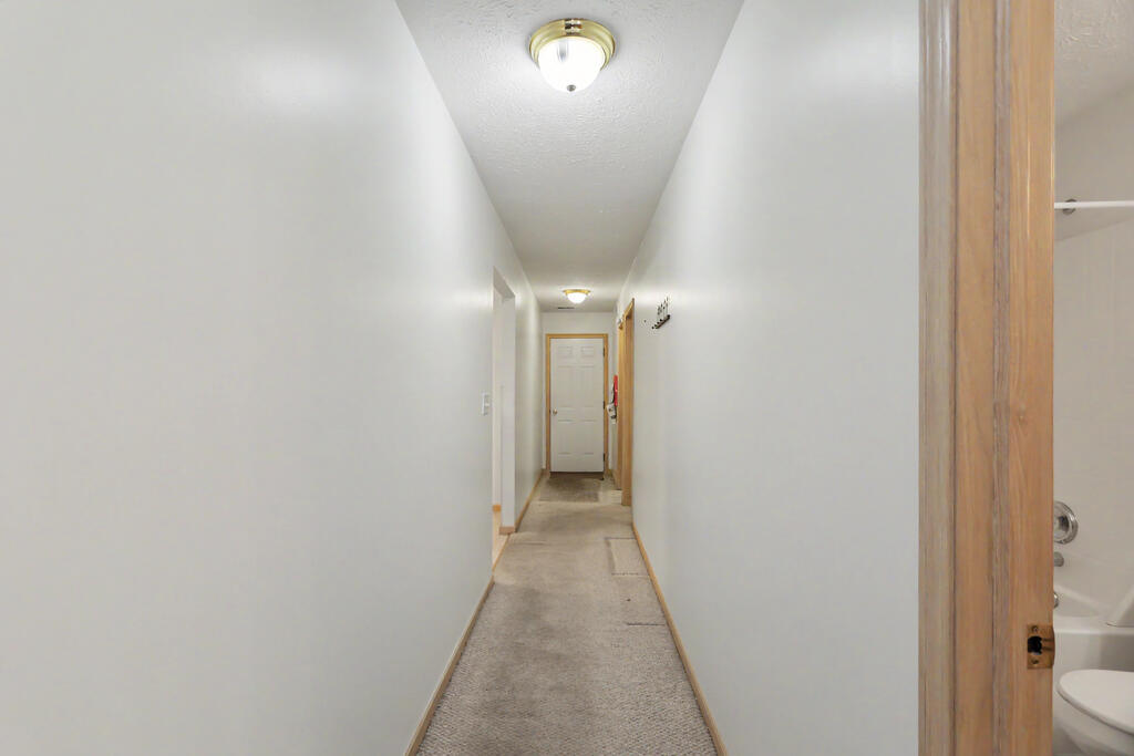 1118 Cobblefield Drive, Ontario, Ohio 44903, 3 Bedrooms Bedrooms, ,2 BathroomsBathrooms,Residential,For Sale,Cobblefield Drive,20100373