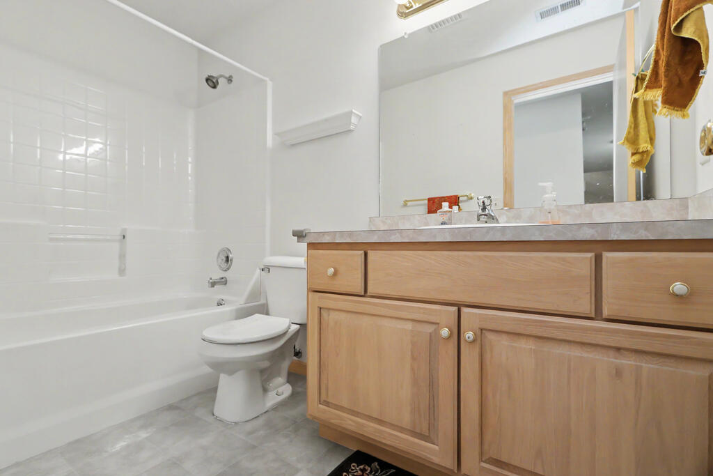 1118 Cobblefield Drive, Ontario, Ohio 44903, 3 Bedrooms Bedrooms, ,2 BathroomsBathrooms,Residential,For Sale,Cobblefield Drive,20100373