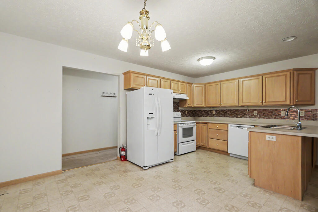 1118 Cobblefield Drive, Ontario, Ohio 44903, 3 Bedrooms Bedrooms, ,2 BathroomsBathrooms,Residential,For Sale,Cobblefield Drive,20100373